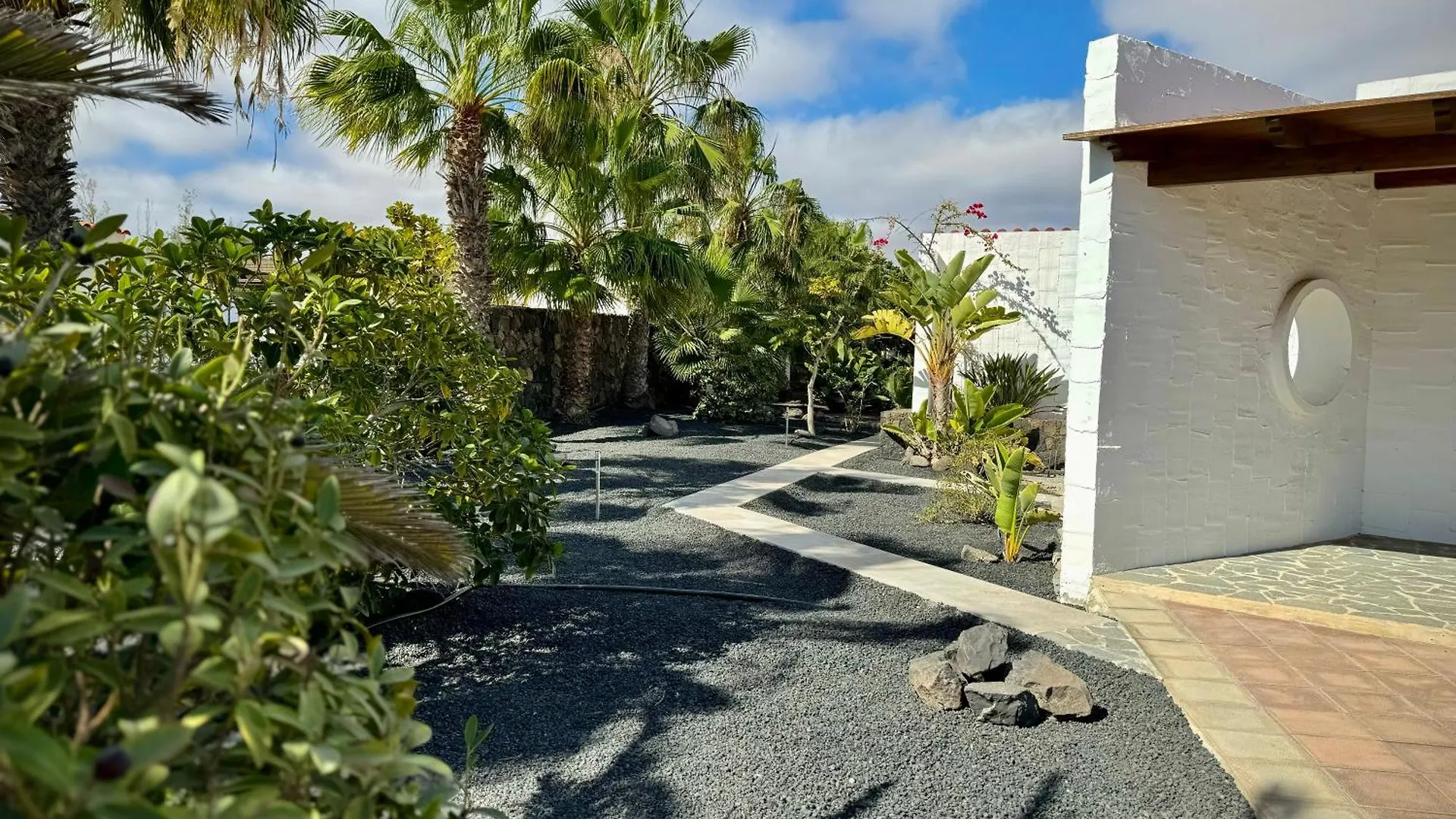 Luxury Villa Away From The Crowds - Casa Montana Parque Holandes 0*,  Spain
