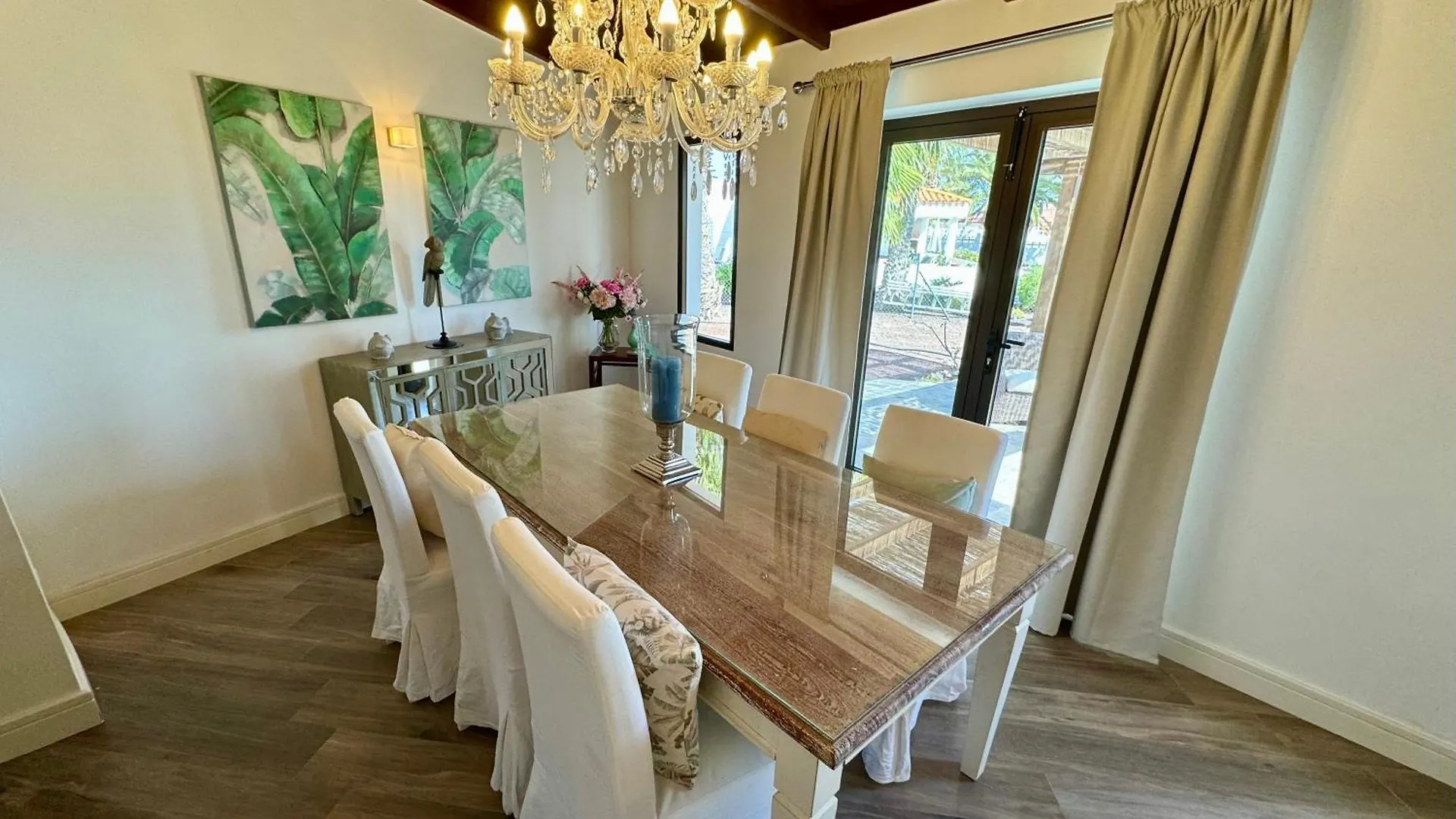 Luxury Villa Away From The Crowds - Casa Montana Parque Holandes Spain