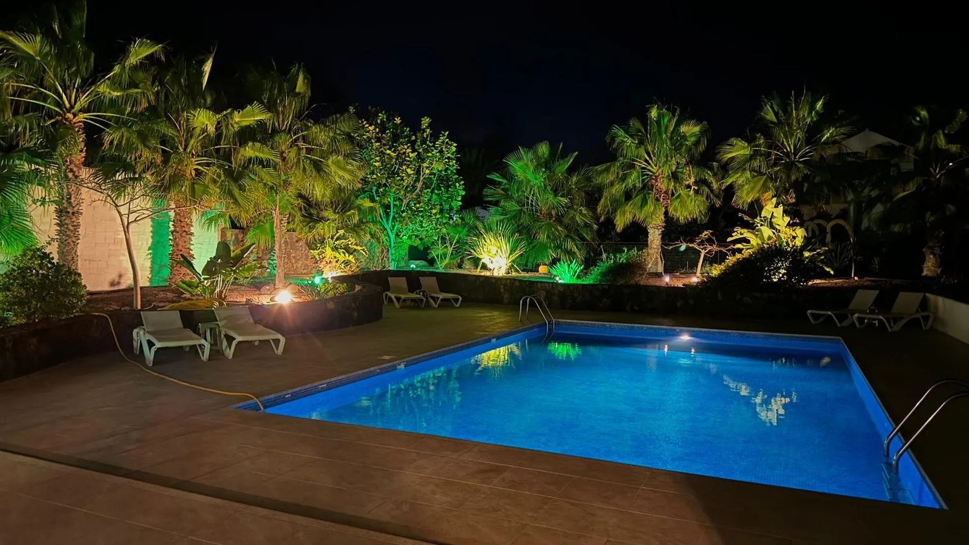 Luxury Villa Away From The Crowds - Casa Montana Parque Holandes 0*,