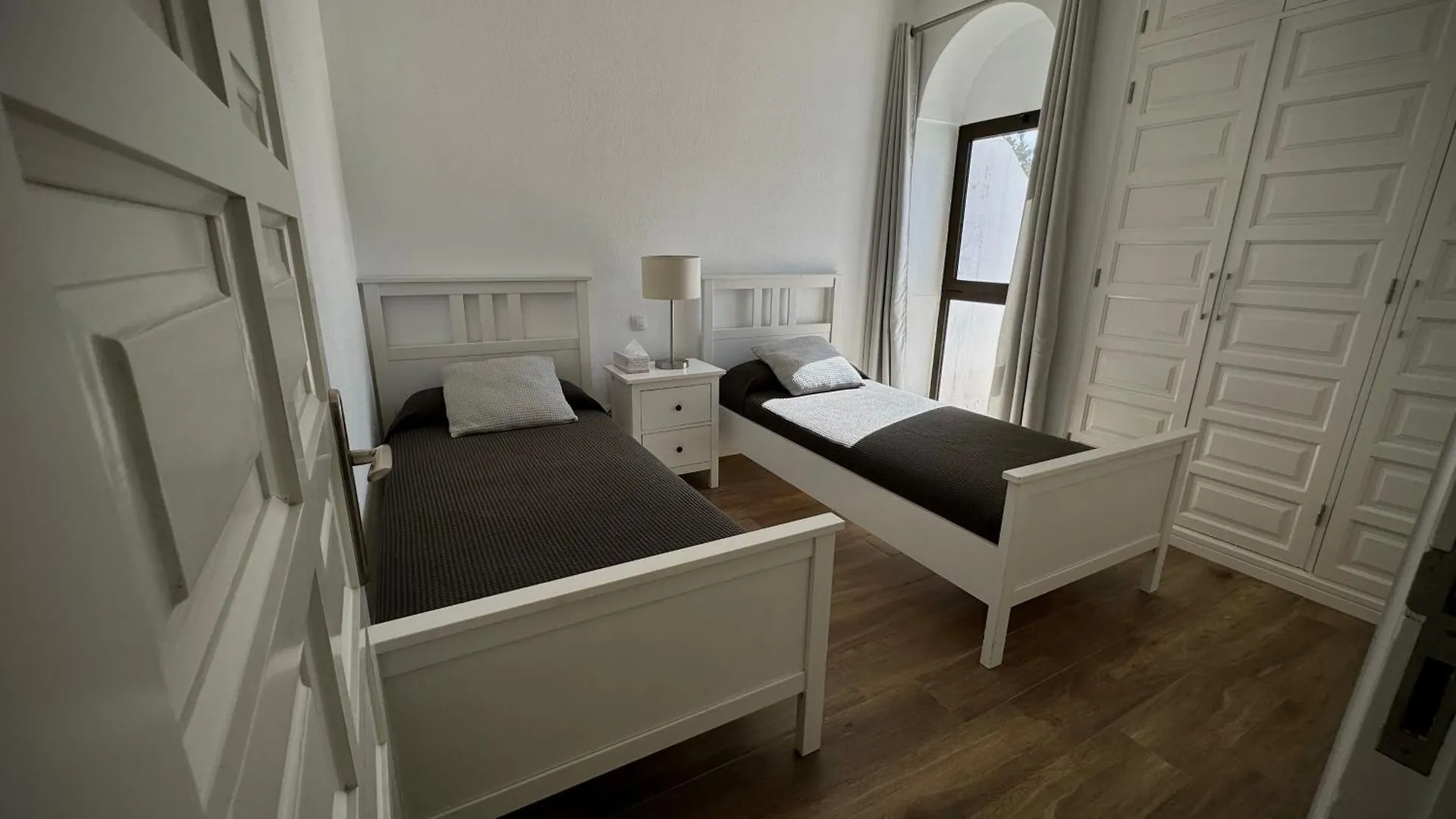Luxury Villa Away From The Crowds - Casa Montana Parque Holandes 0*,  Spain